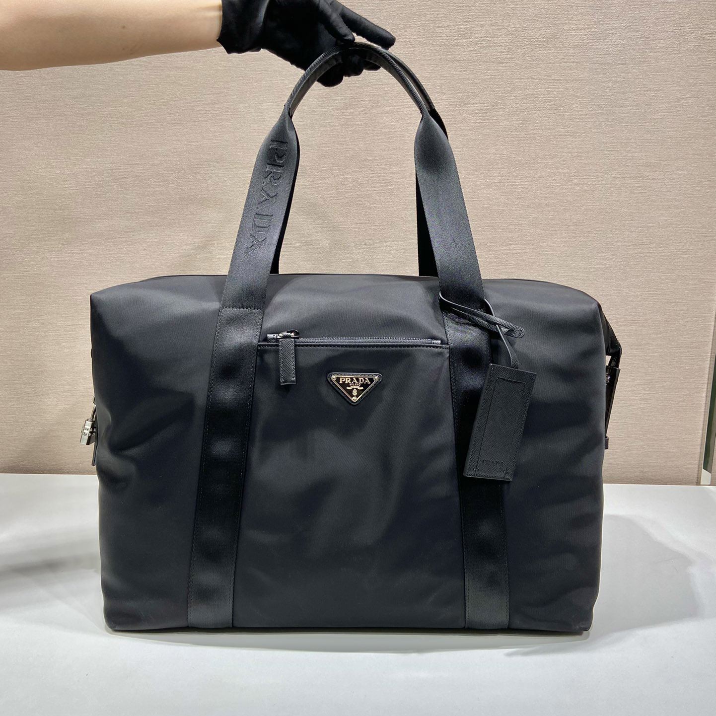 Pra*a travel bags